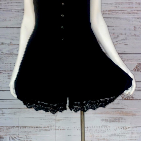 Express black romper with spaghetti straps and lace trim size medium - Picture 3 of 6